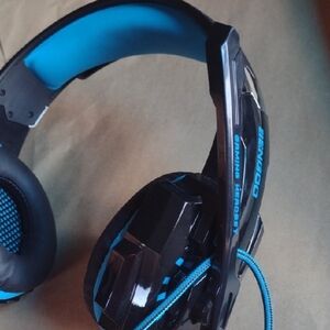 Bengoo Blue Gaming Headset Model G9000 NWOT